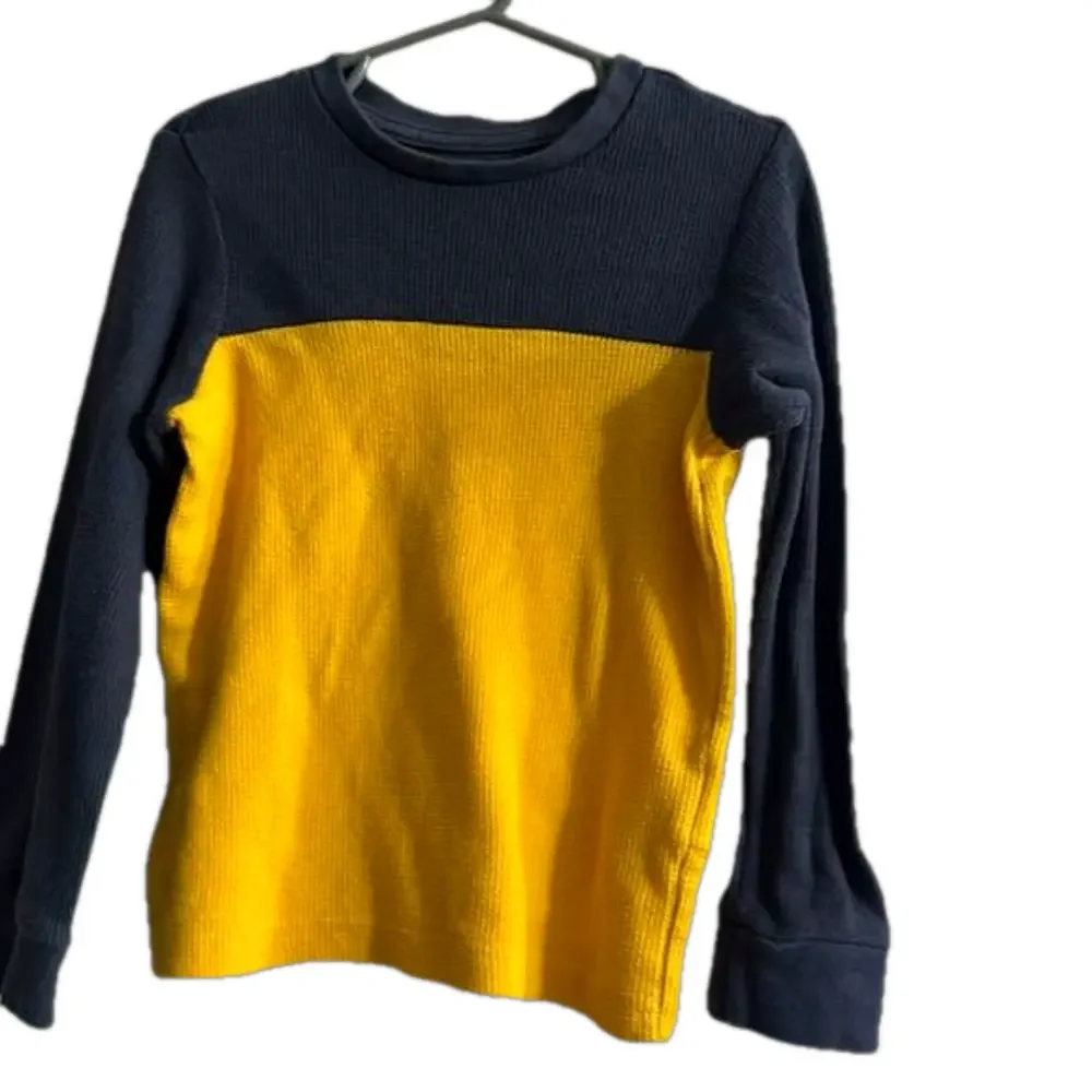 3 long sleeve shirts